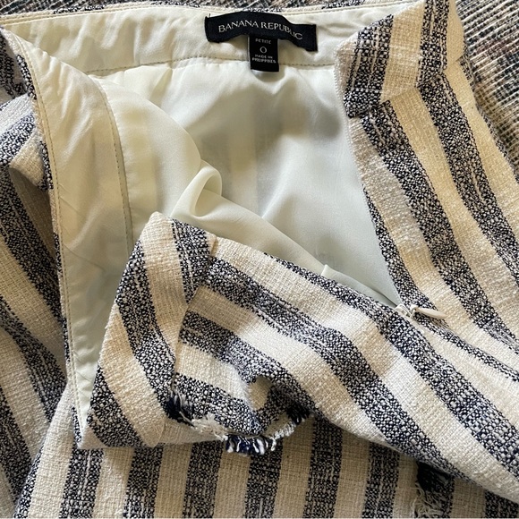 Banana Republic Navy and White Stripe Tweed Pencil Skirt - Picture 5 of 7